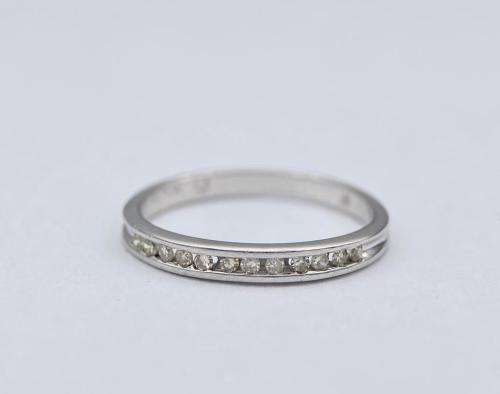 Beautiful Ladies diamond eternity ring