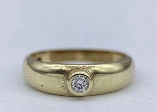 Amazing 9ct cyclops diamond ring