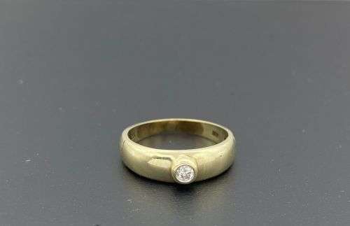 Amazing 9ct cyclops diamond ring