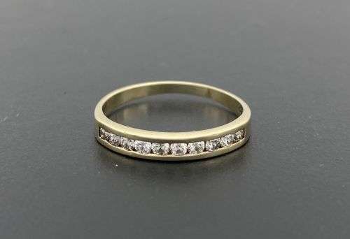Amazing 0.40ct diamond eternity ring