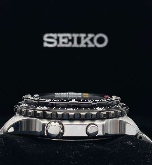 Seiko Kinetic Compass Mens watch
