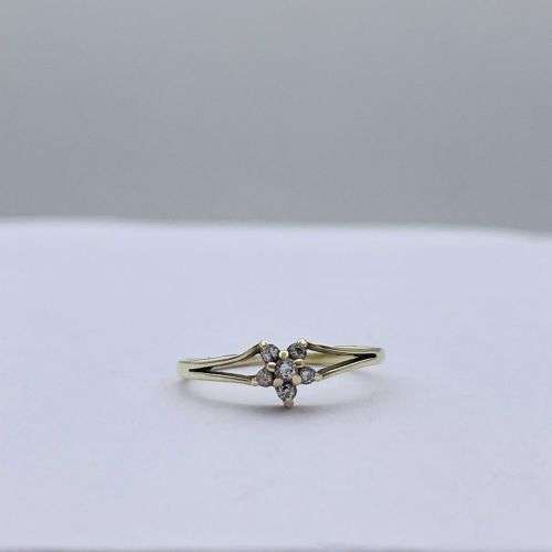 Yellow Gold Diamond Star Ring