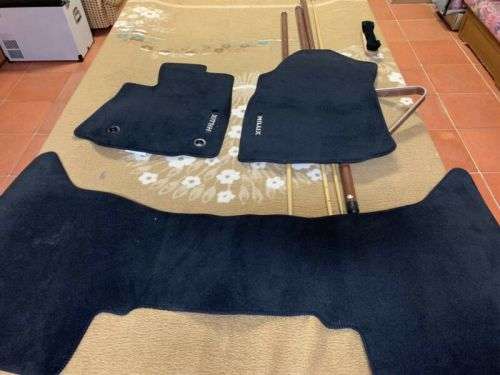 Toyota Hilux Original Mats