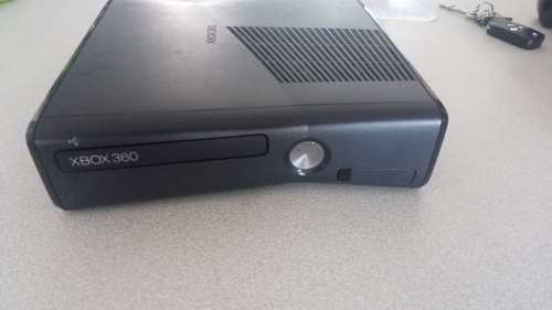 Xbox 360 Console with control Faulty