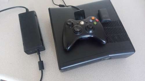 Xbox 360 Console with control Faulty