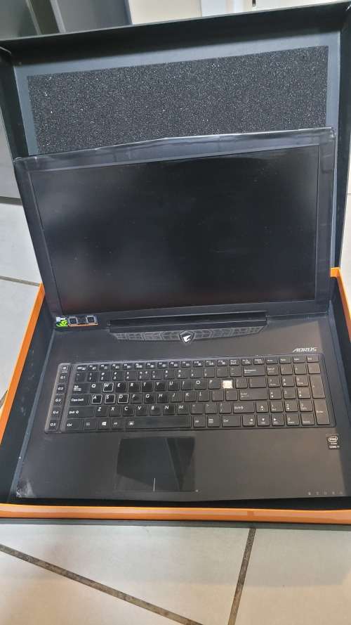 BEAST! Gaming i7 Laptop Aorus X7 dual GTX 970