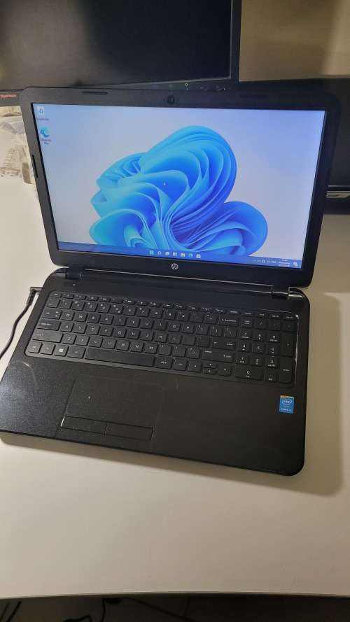 Hp R237 i3 5th gen immaculate Condition