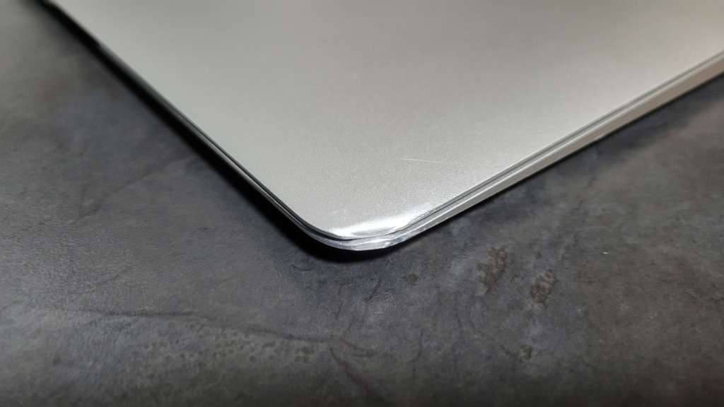 Apple MacBook Air 11.6-inch | Core i5 1.4GHz | 4GB RAM | 128GB SSD FLASH