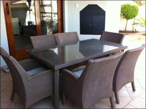 Brown Poly Rattan 6 seater dining table and chair set