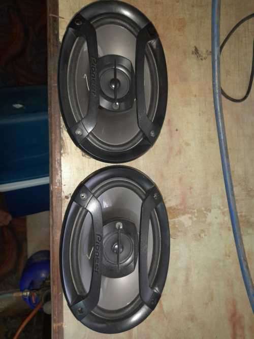 pioneer 6x9 230w speakers (pair)