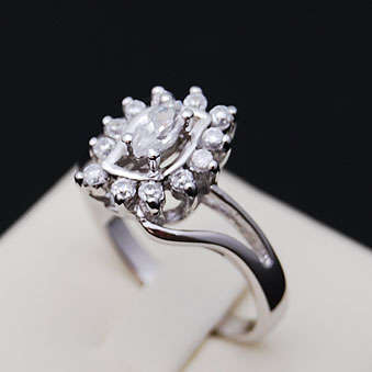 Diamond Ring in 925 Sterling Silver