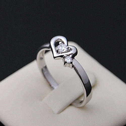 Diamond Ring in 925 Sterling Silver