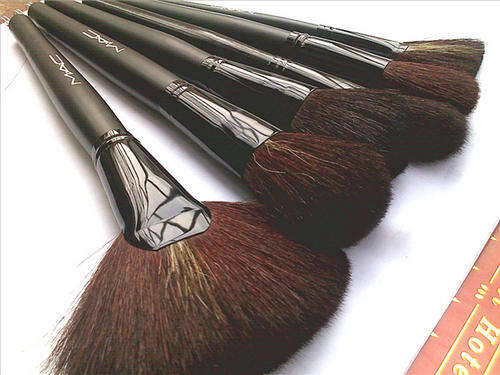 24 PIECE MAC COSMETICS MAKEUP BRUSH SET