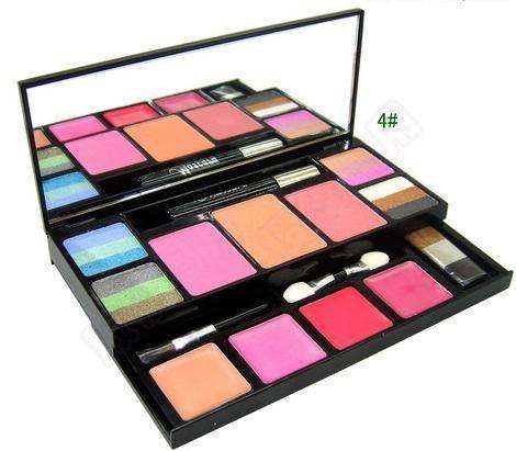 COSMETICS MAKEUP SET