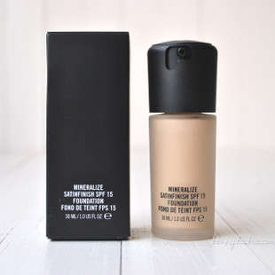 FOUNDATION SPF 15 (NC10)