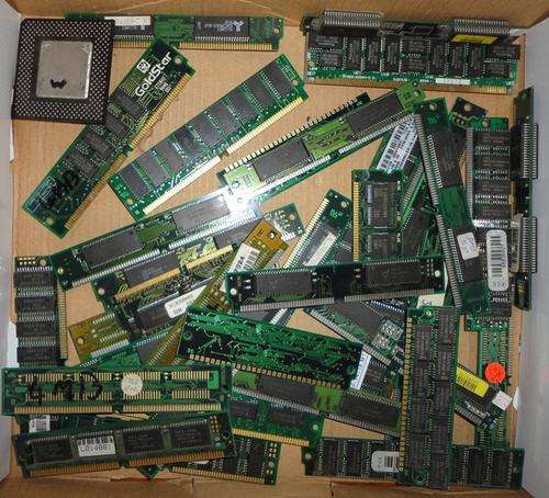 Box Full Of 72pin SIMM Ram