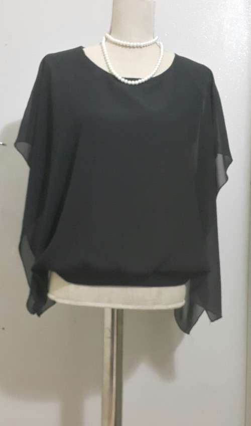 Black caftan style top - Size 38