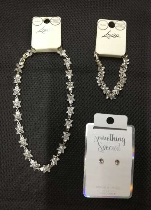 LOVISA JEWELRY - Glamour (3 items in 1 auction)