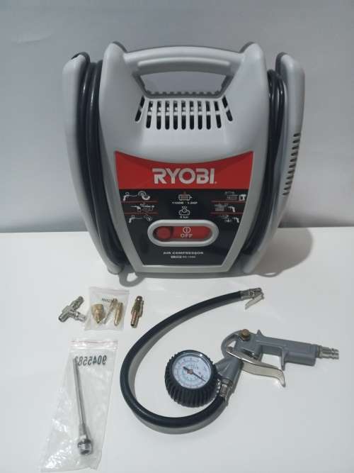 RYOBI Air Compressor with additional accessories/fittings - almost new condition