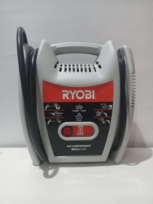 RYOBI Air Compressor with additional accessories/fittings - almost new condition