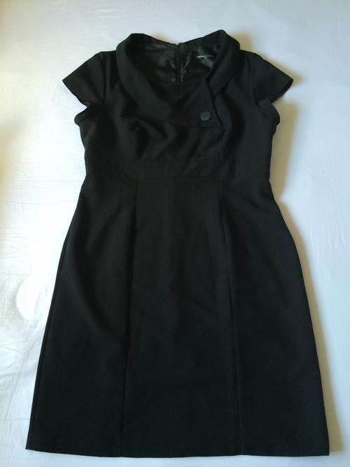 BLACK DRESS for BUSINESS WEAR or for SMART CASUAL SIZE 16 18 LABEL is OASIS by FOSCHINI