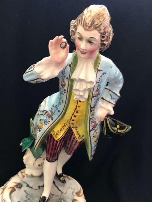 Victorian style figurine(PORC360) Italy