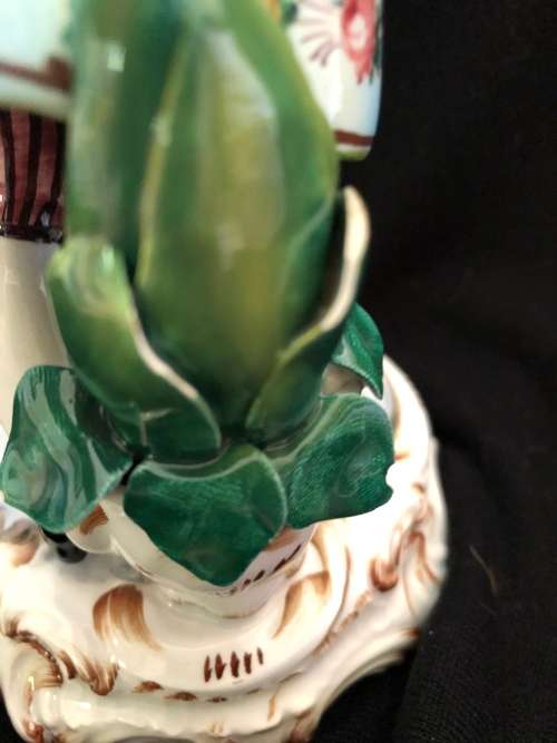 Victorian style figurine(PORC360) Italy