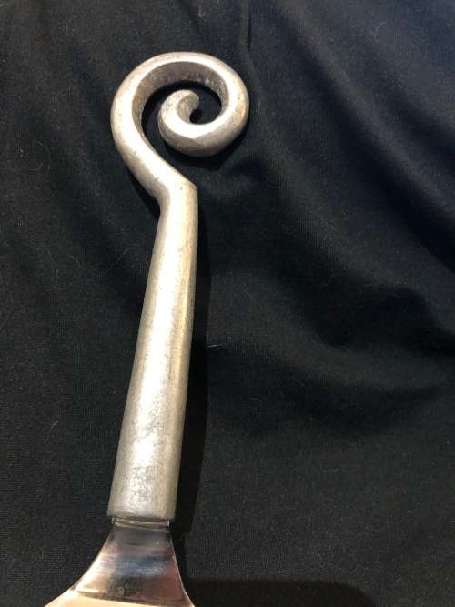 Cake lift Carrol Boyes style(CUT414)