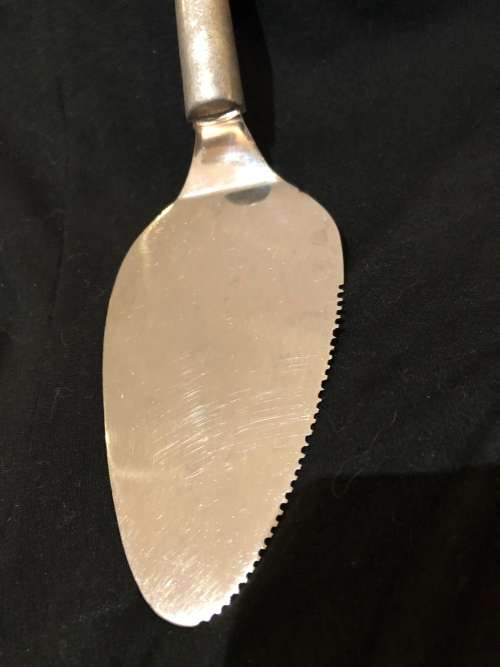 Cake lift Carrol Boyes style(CUT414)