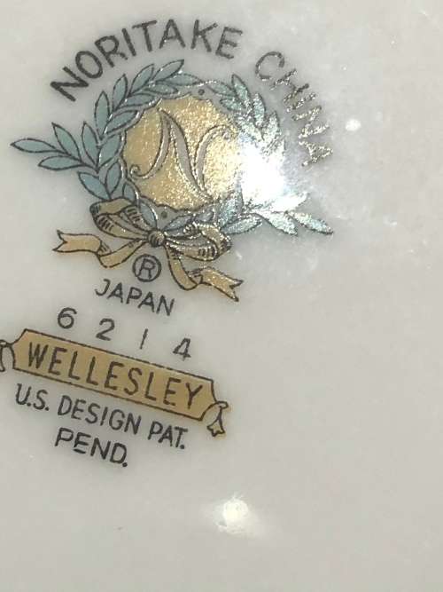 Noritake Welles dinner service
