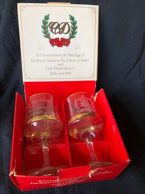 Royal memorabilia glasses(MIS556)
