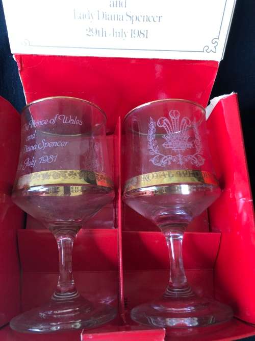 Royal memorabilia glasses(MIS556)