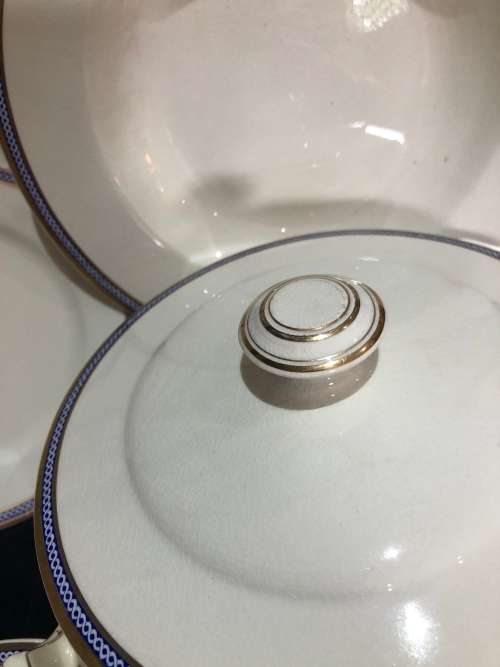 Crescent Ivory England dinner service(PORC968)