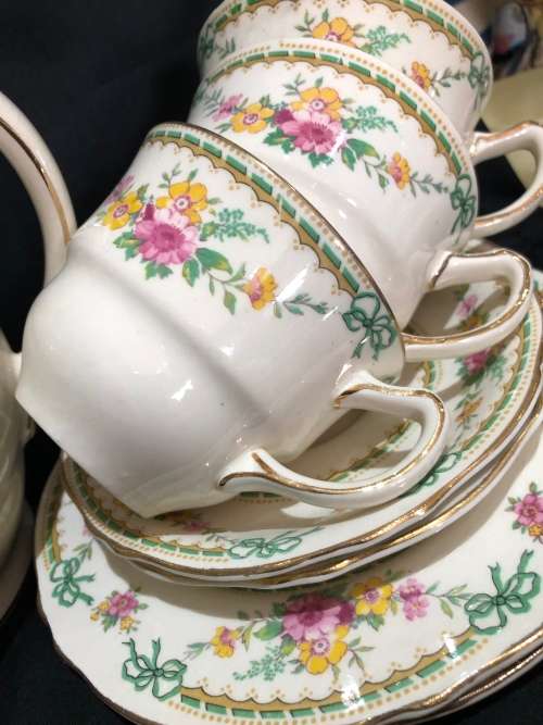 Grimwades tea set