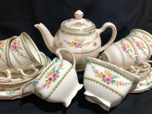Grimwades tea set