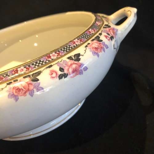 Graftonware lidded tureen