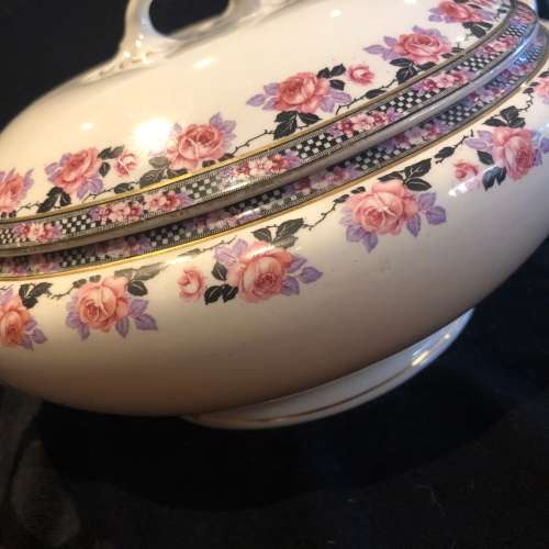 Graftonware lidded tureen