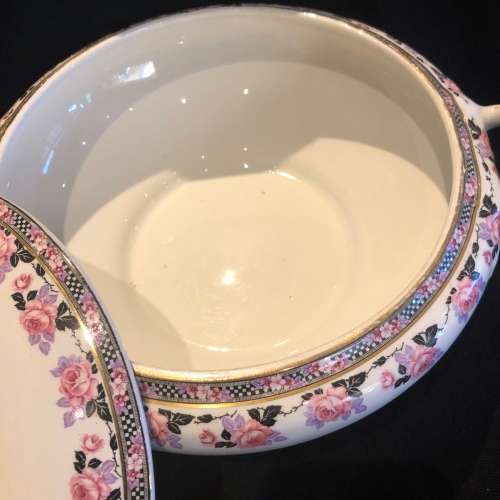 Graftonware lidded tureen