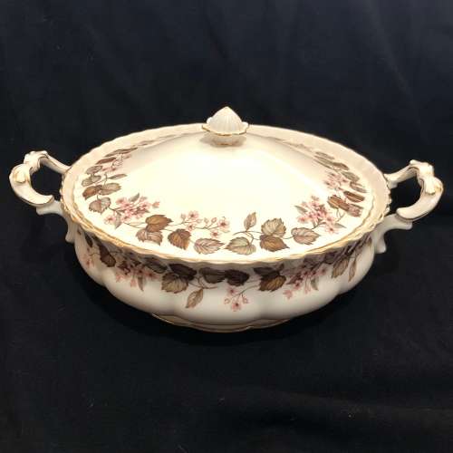 Royal Albert Linden Lea dinner service