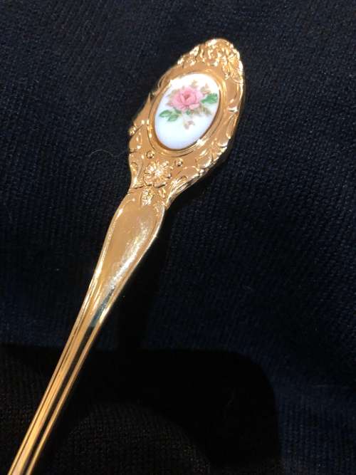 Eetrite gold plated cake lift(CUT1500)