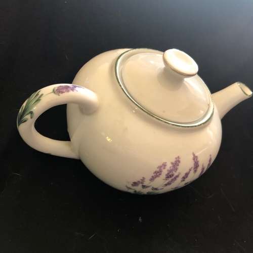 Wiesenthal Lavender teapot(PORC996)