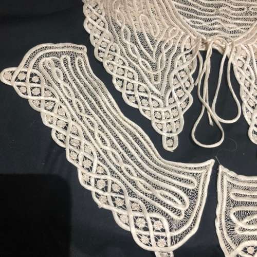 Crochet Victorian collar and cuffs set