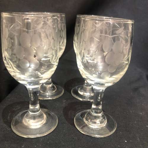 Glasses Grape etched glasses set of 4