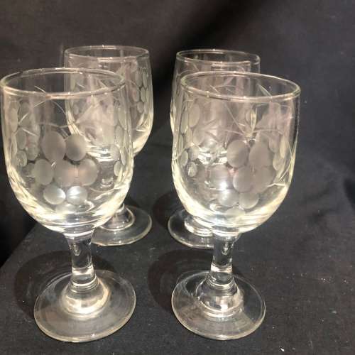 Glasses Grape etched glasses set of 4