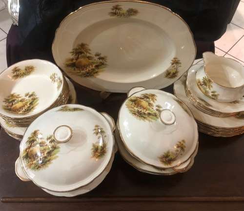 Dinner set/serviceAlfred Meakin Hayride dinner service 8 place