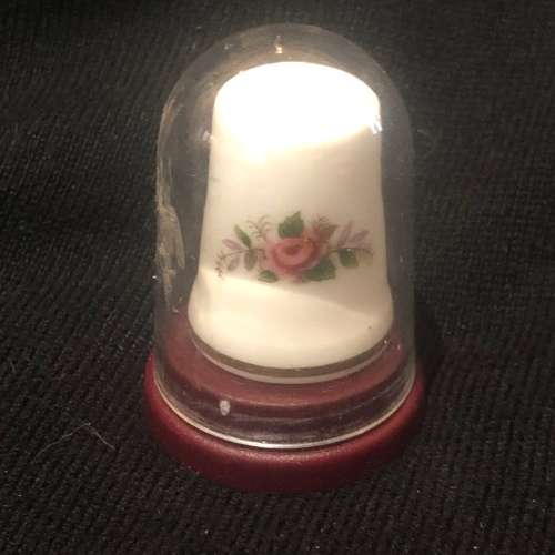 Thimble Royal Albert Lavender Rose