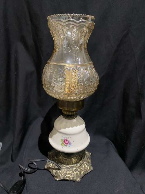 Lamp porcelain/brass vintage