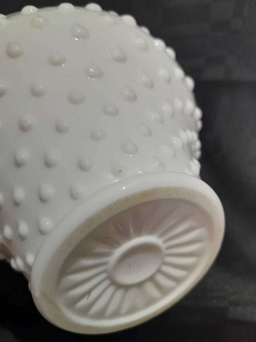 Creamer sugar basin milk glass set