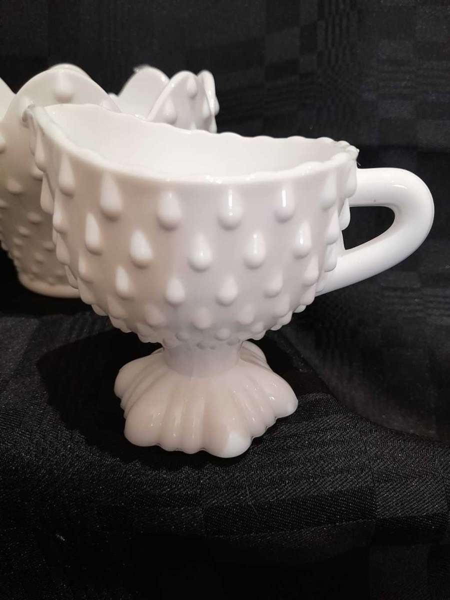 Creamer sugar basin milk glass set