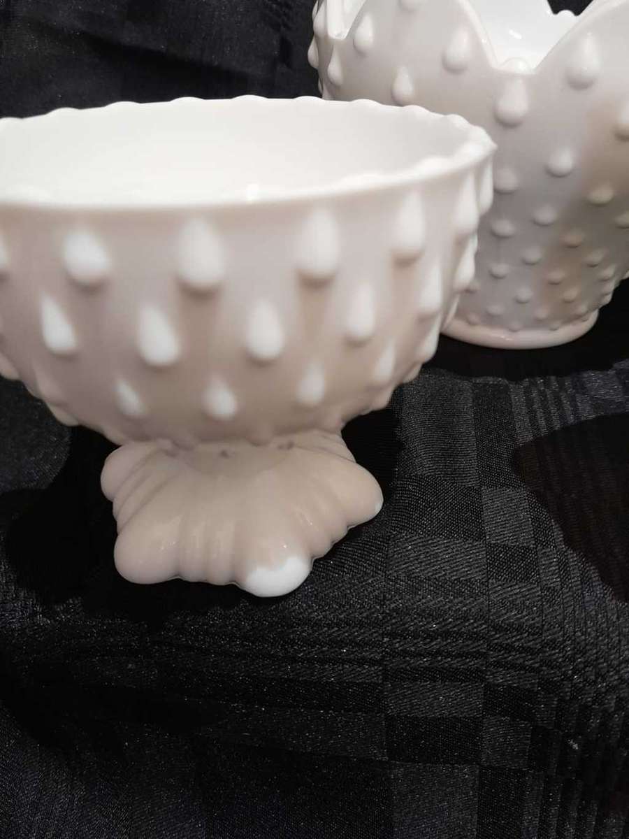 Creamer sugar basin milk glass set